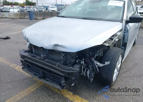 2015 Volkswagen Jetta 1.8T Se z USA, uszkodzony, nr VIN 3VWD17AJXFM274856